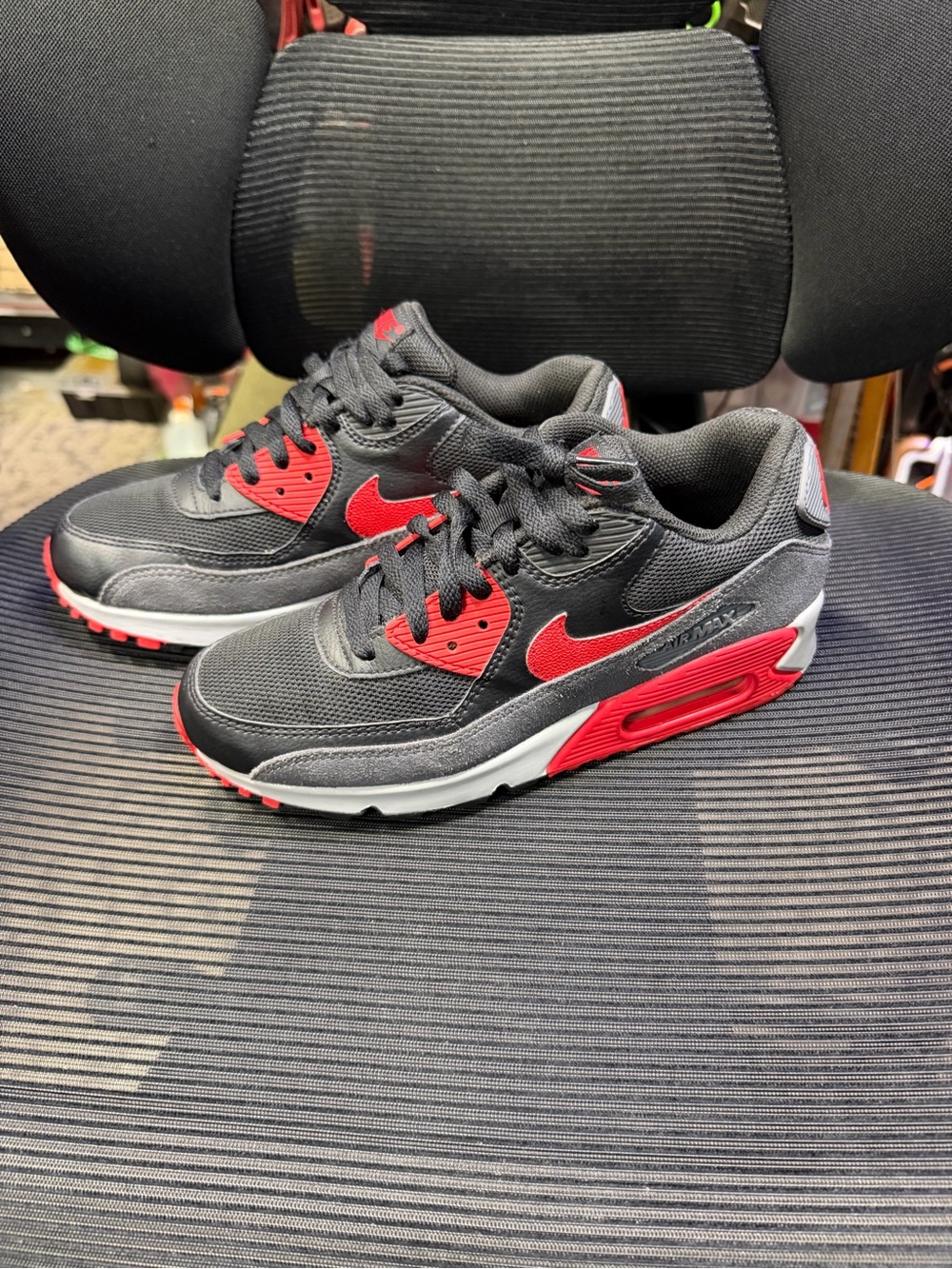 Nike Air max 90 essential great condition size 7.5 mens